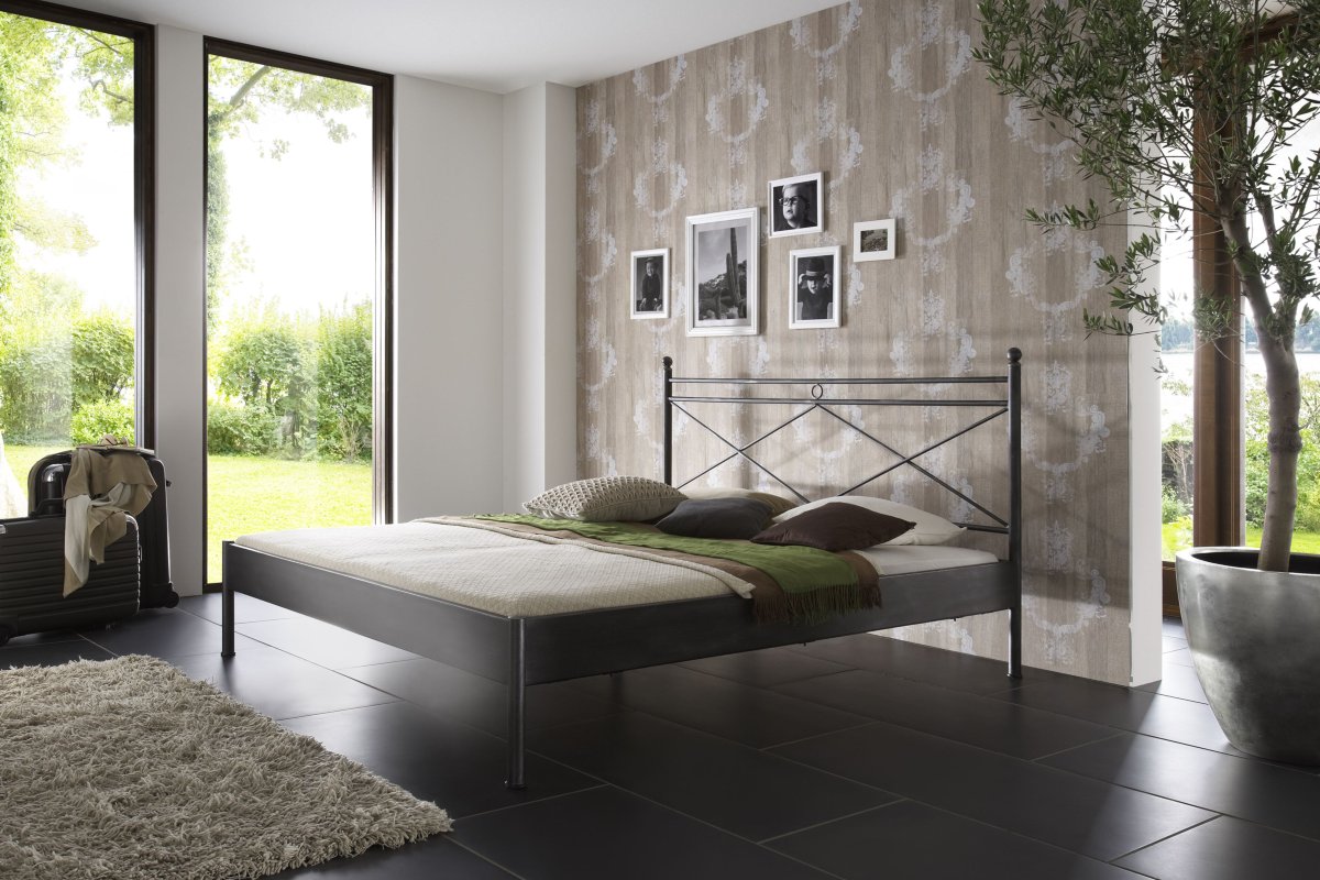 Metalen bed Foggia mat zwart structuur