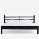 Metalen bed met laag voeteneind