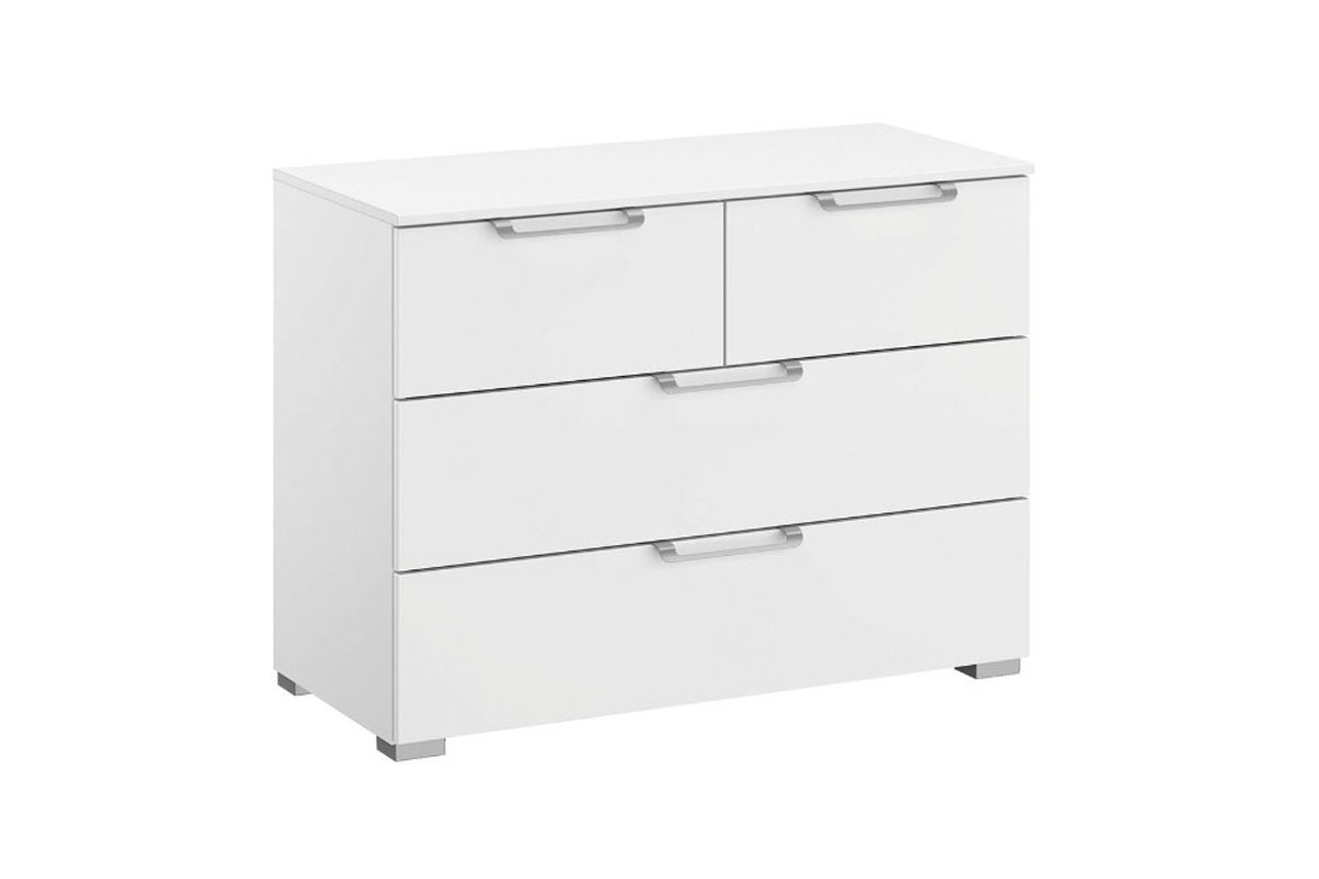 Witte commode met laden en zilveren handgrepen