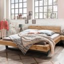 Wild eiken houten bed met metalen beugels