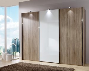 Zweefdeurkast Comfort View Truffel eiken met een room witglas deur, chromen deurlijsten en zijstollen