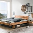 Houten balkenbed met lade