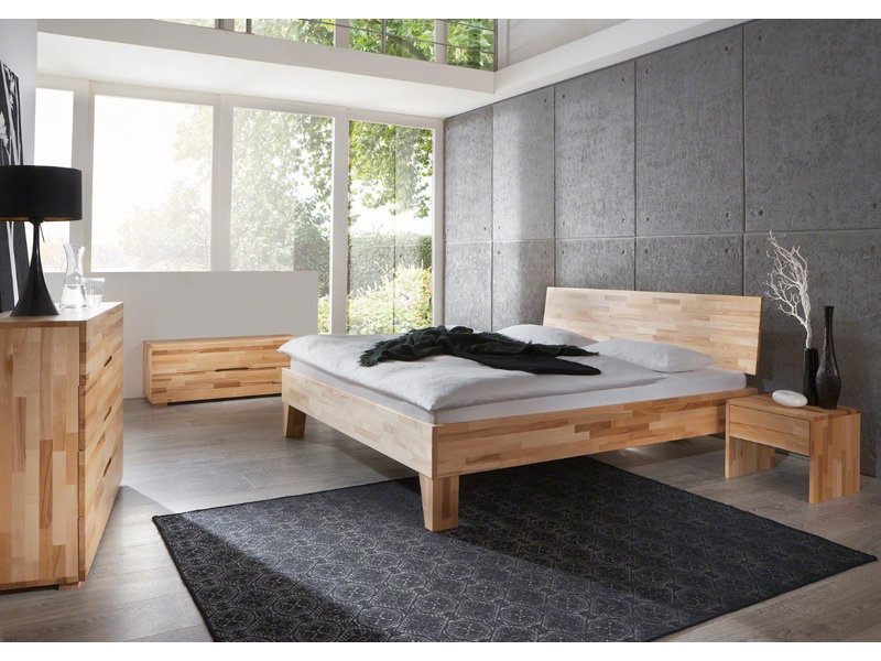 Houten bed Tim kern beuken geolied met schuine poten