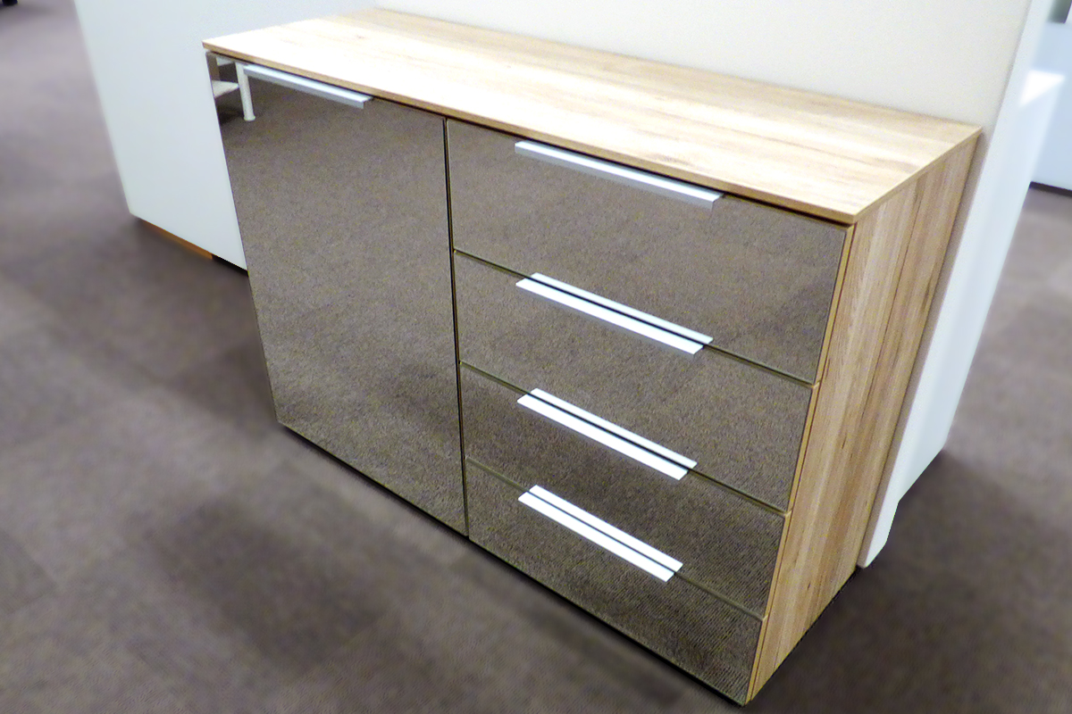 Showroommodel combicommode met spiegelfront