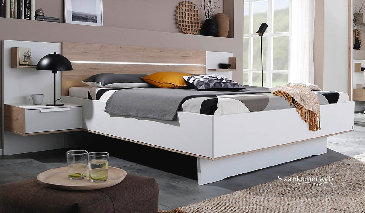 Bed met - het bed samen!