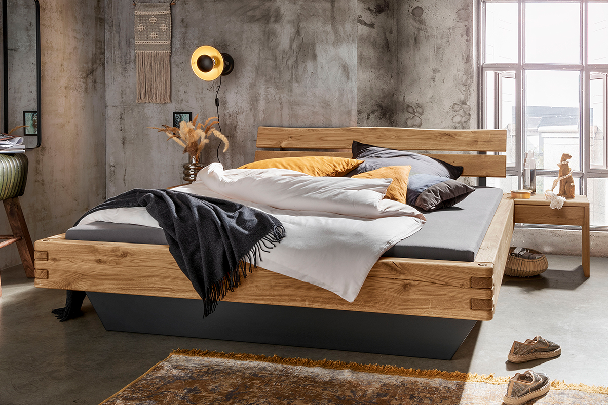 Robuust houten balkenbed Madison voeteneind