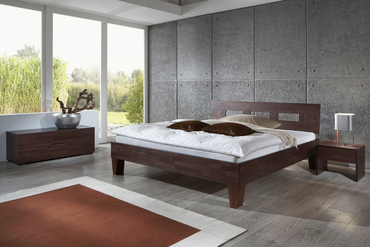 Lucas bed