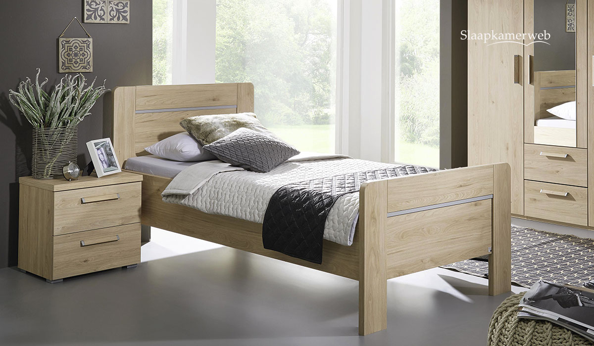 Houten 1 persoons bed