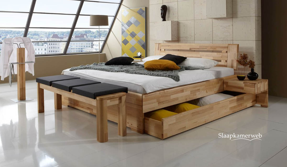 landelijk houten bed