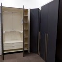Showroommodel hoekkast met draaideuren linkerkastvak