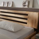 Detail hoofdbord houten bed Max kern beuken geolied