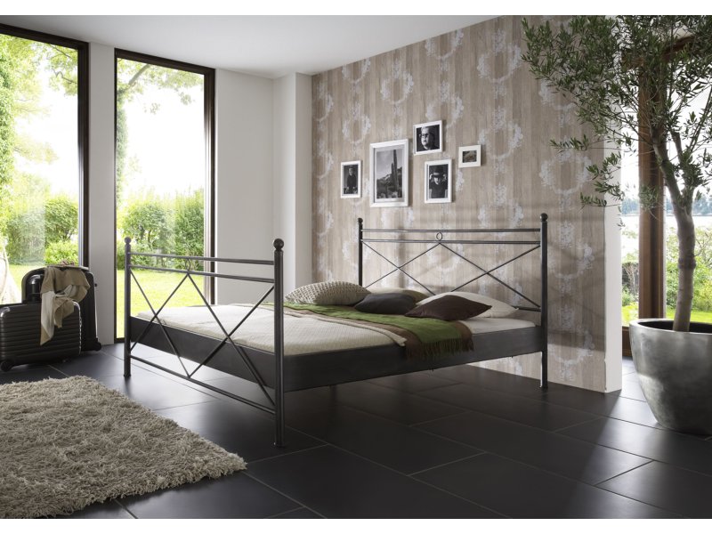 Metalen bed Imola mat zwart structuur