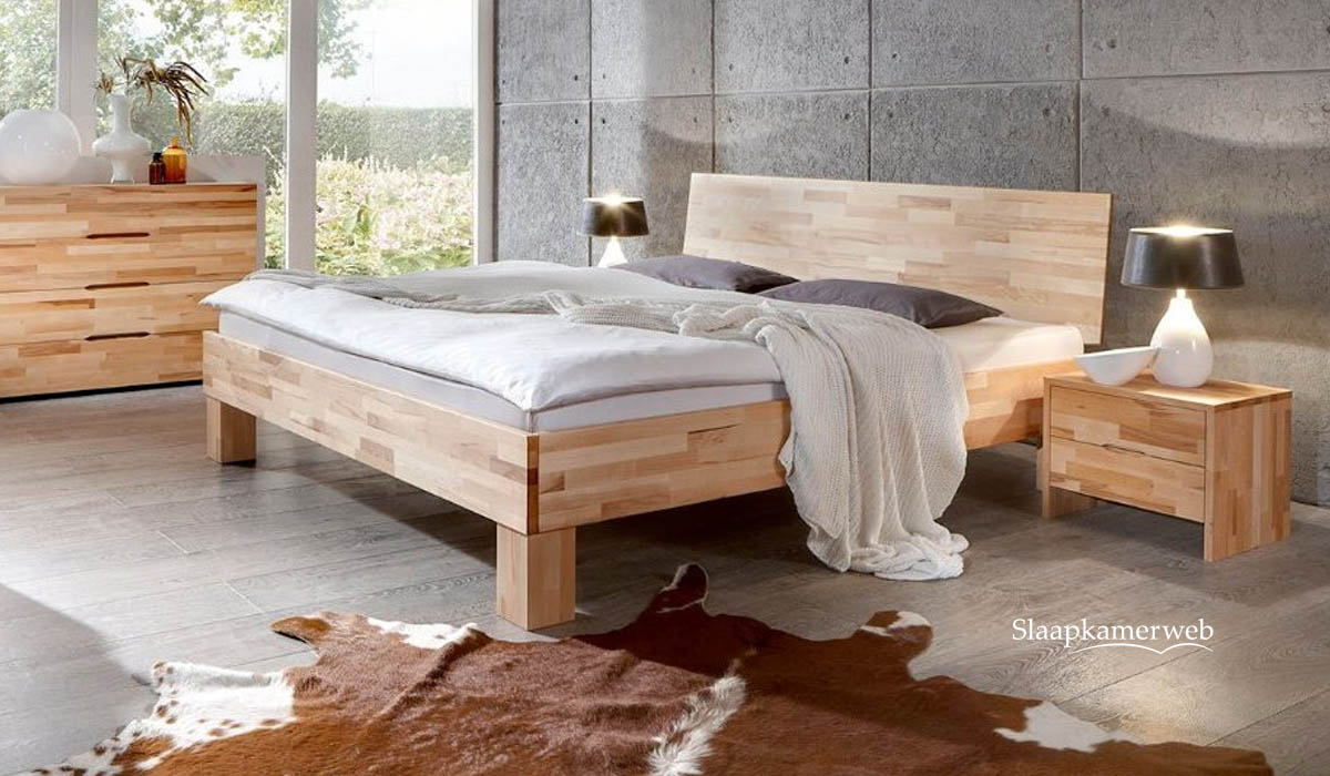 houten 2 persoons bed