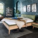 Tweepersoons houten bed Raved, wild eiken blank, groen leren hoofdbord