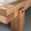 Detail massief houten poot Woody