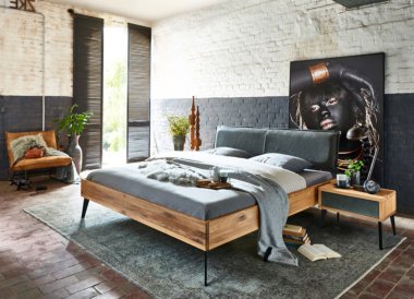 Houten bed Trend, modern tweepersoonsbed met metalen poten