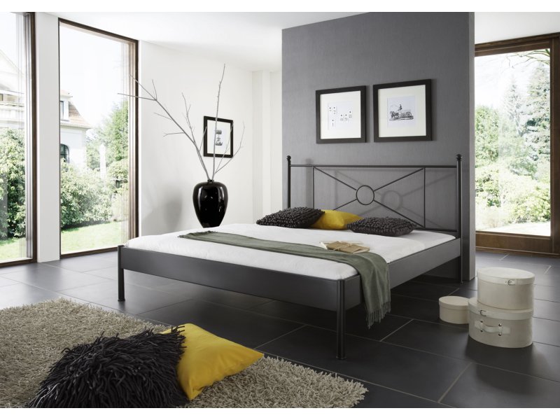 Metalen bed Mondena mat zwart structuur