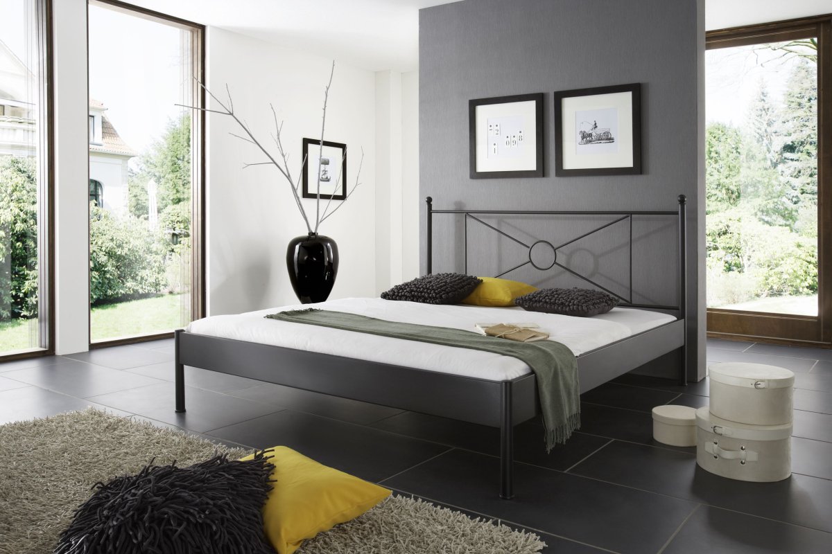 Metalen bed Mondena mat zwart structuur