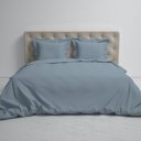 Dekbedovertrek Uni Stippen Blauw Grijs op bed helemaal