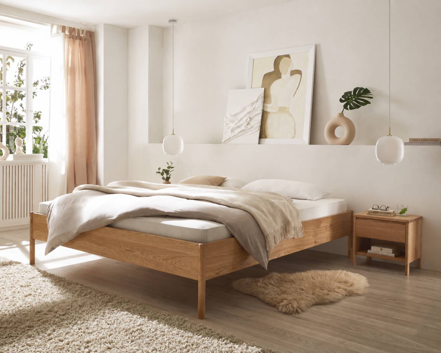 Metaalrvij houten bed Como met ronde poot Metaalrvij houten bed Como met ronde poot