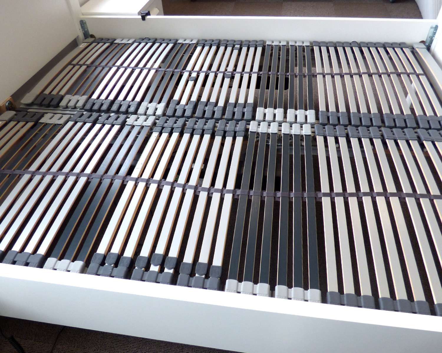 Showroommodel compleet tweepersoonsbed Premium Mio detail lattenbodems