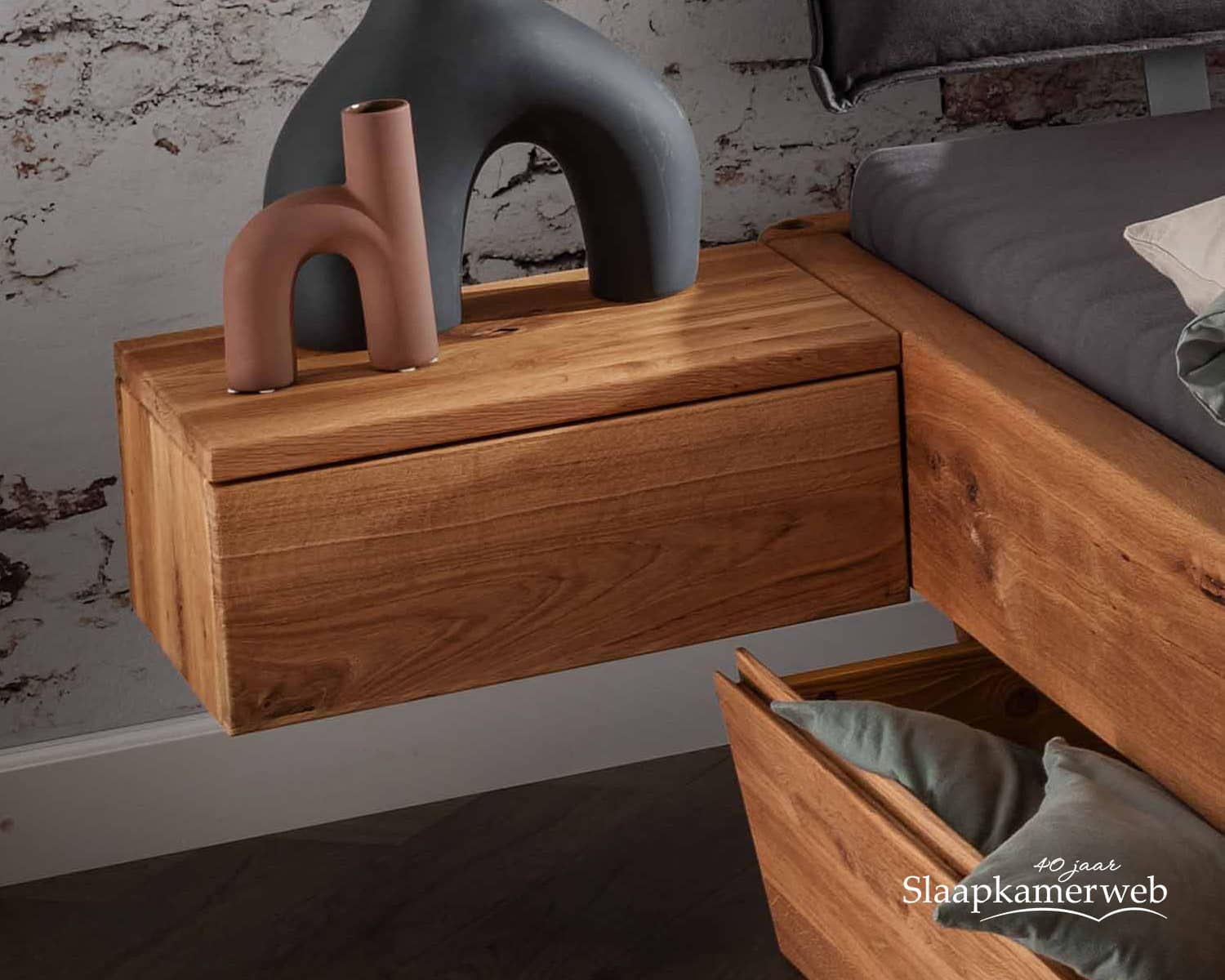 Nachtkastje eiken zwevend Nachtkastje eiken zwevend