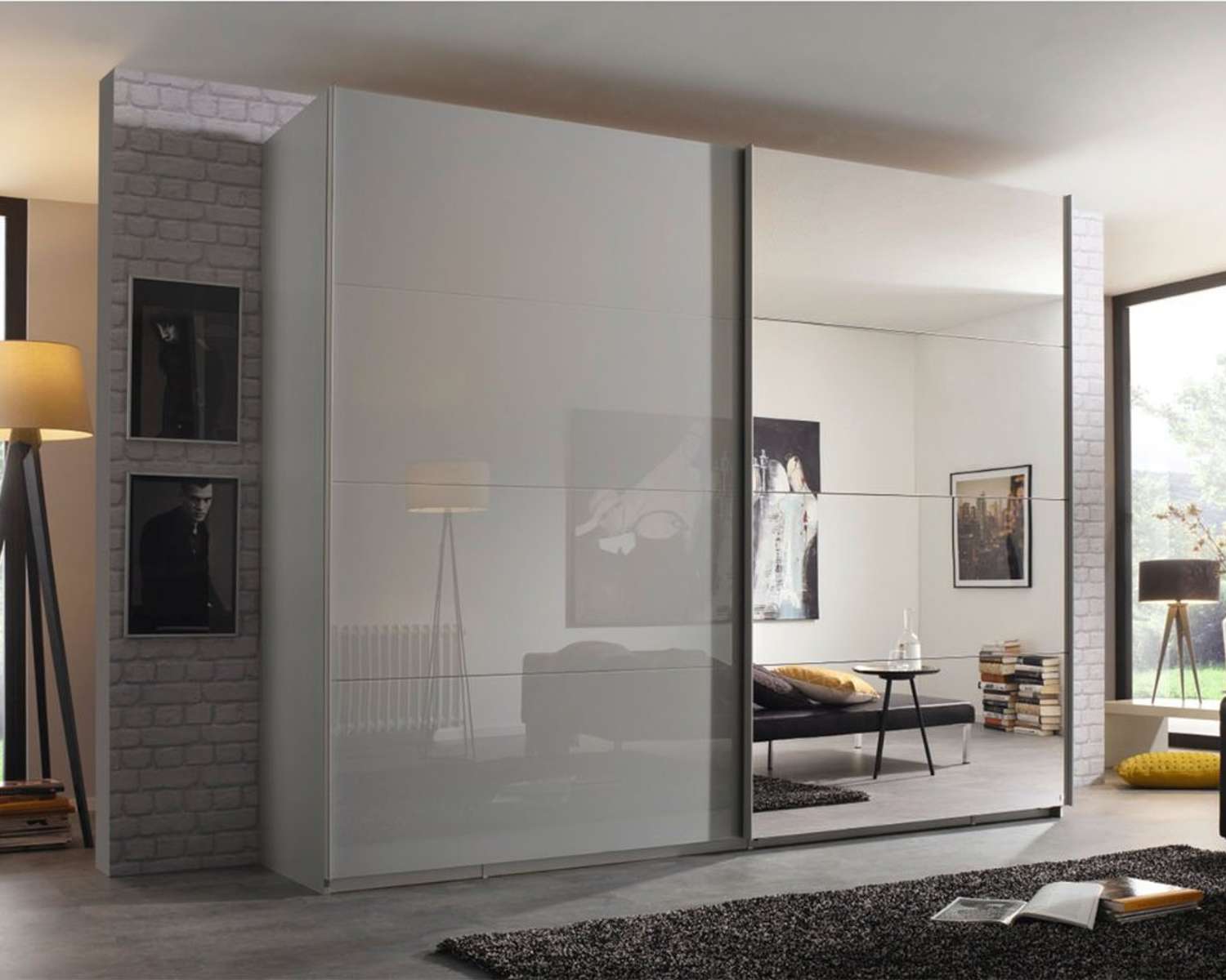 Royal Line met zijde grijs glas deur en spiegeldeur Royal Line met zijde grijs glas deur en spiegeldeur