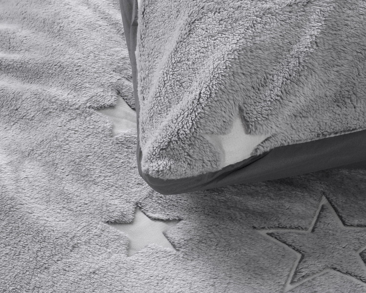 Detail dekbedovertrek sterretjes Detail dekbedovertrek sterretjes