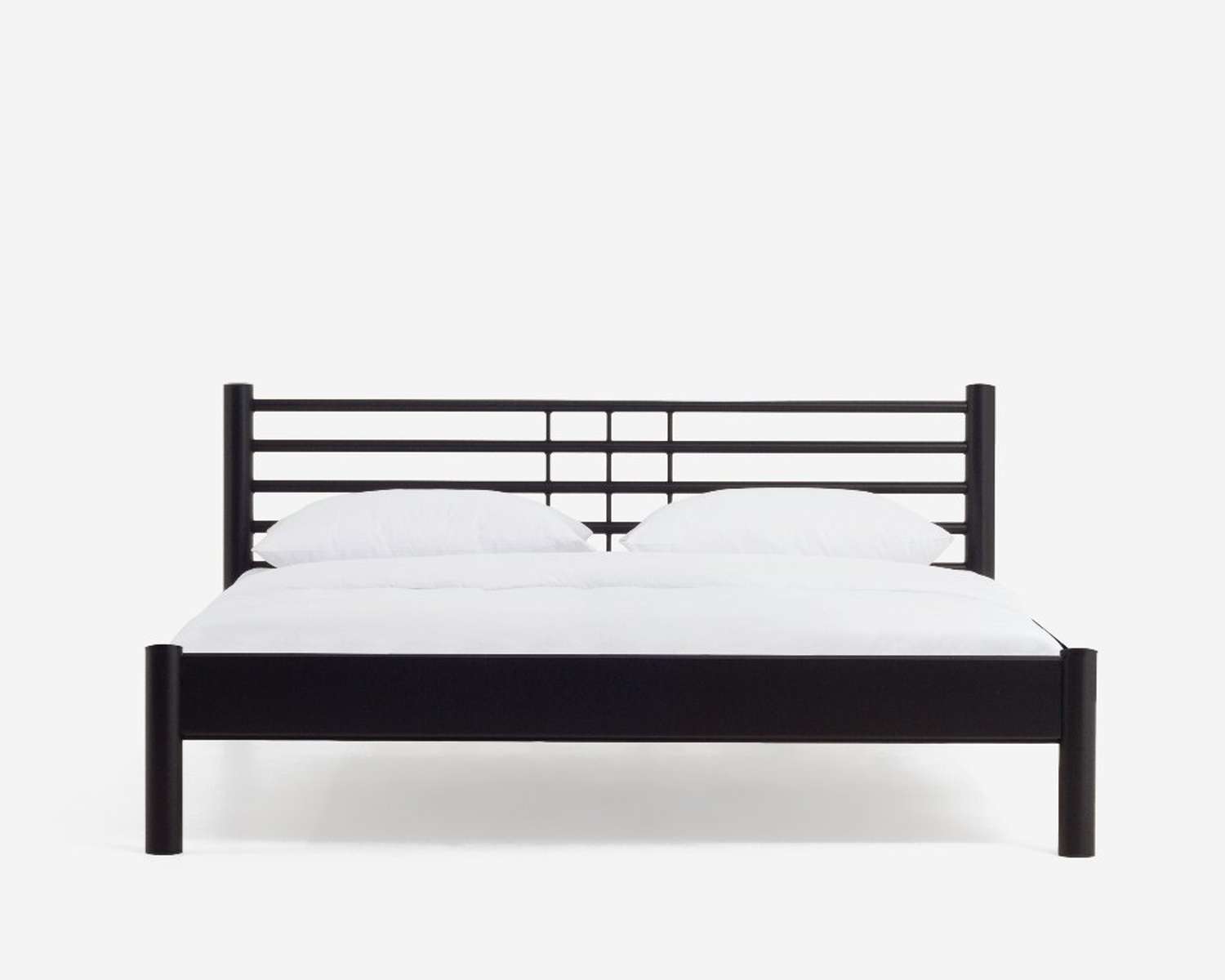 Metalen bed met laag voeteneind tweepersoons Metalen bed met laag voeteneind tweepersoons