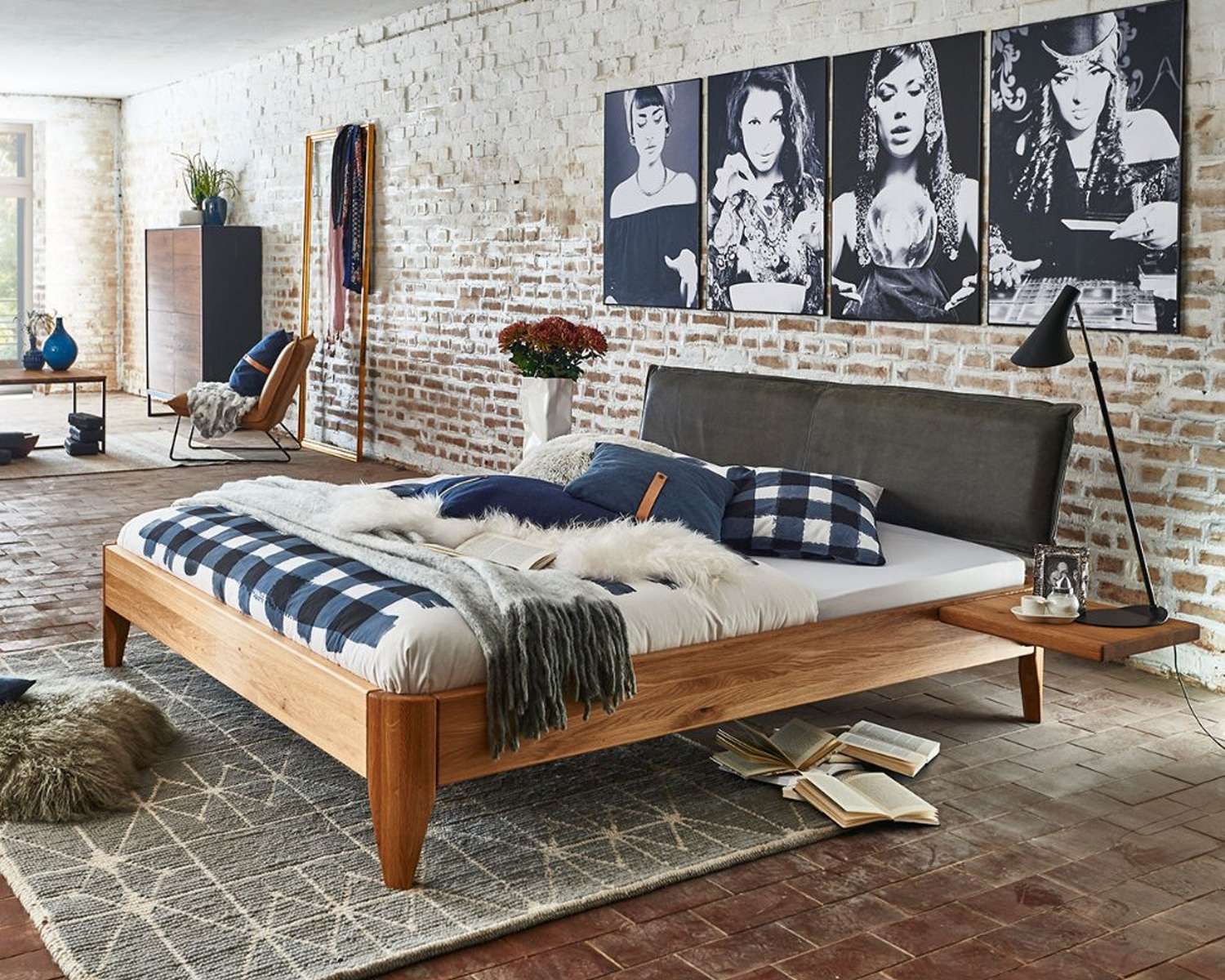 Houten bed Odense met antraciet hoofdbord