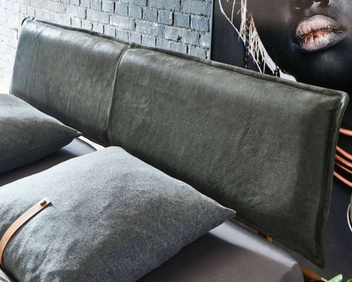 Houten bed Odense met hoofdbord antraciet Houten bed Odense met hoofdbord antraciet