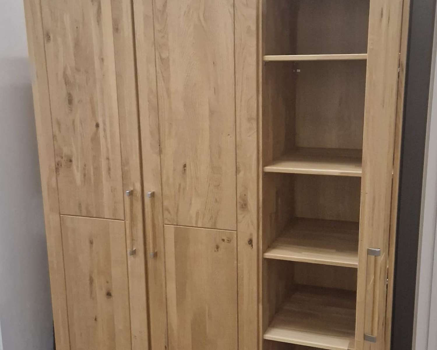 Eiken houten kast met korting Eiken houten kast met korting