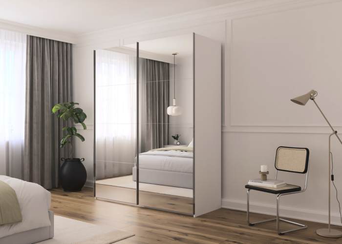 Witte kledingkast met spiegel zweefdeuren