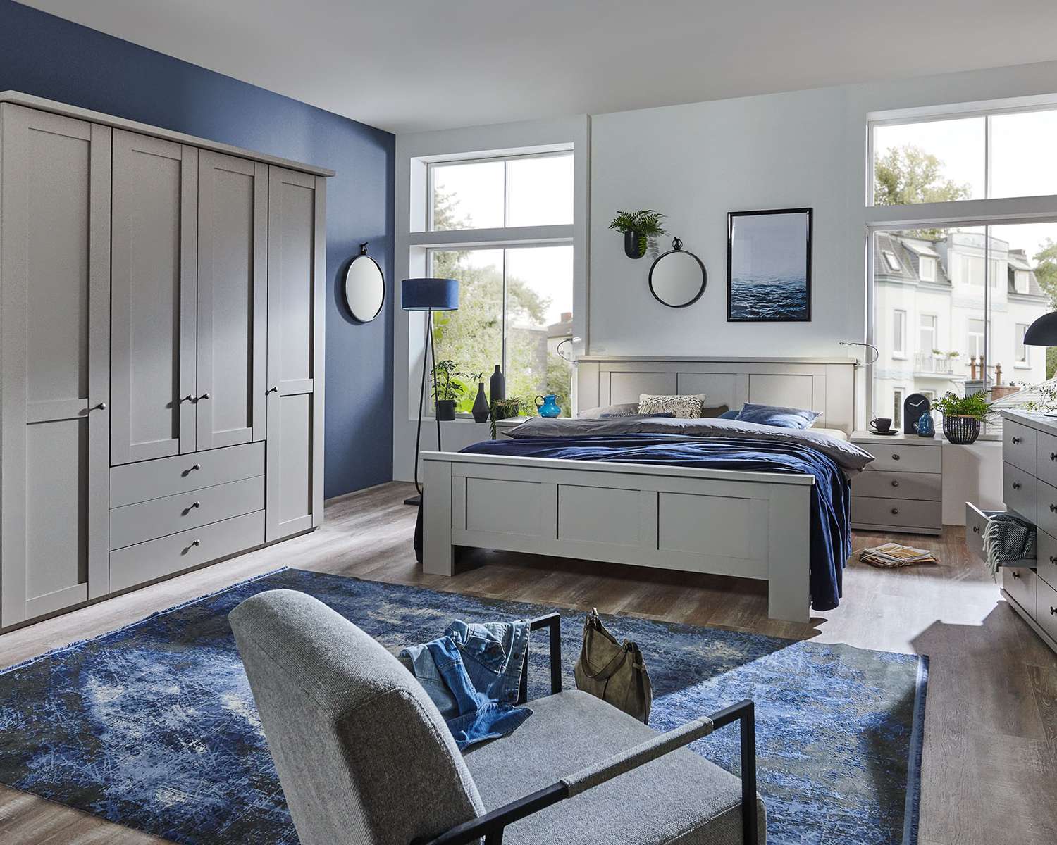 Comfort Rustic bed kiezelgrijs, deel van een landelijke slaapkamer