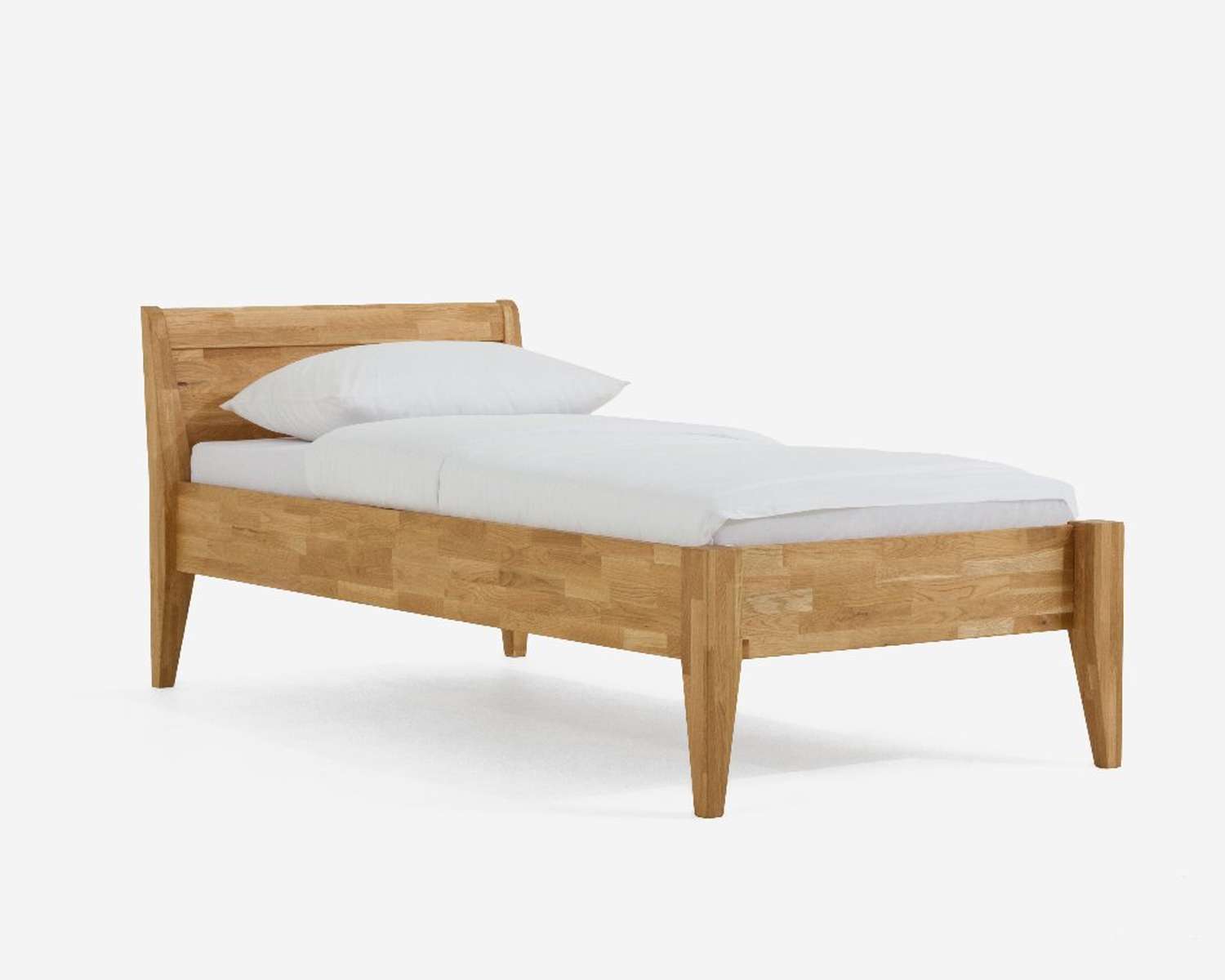 Bed op comforthoogte in wild eiken kleur Bed op comforthoogte in wild eiken kleur