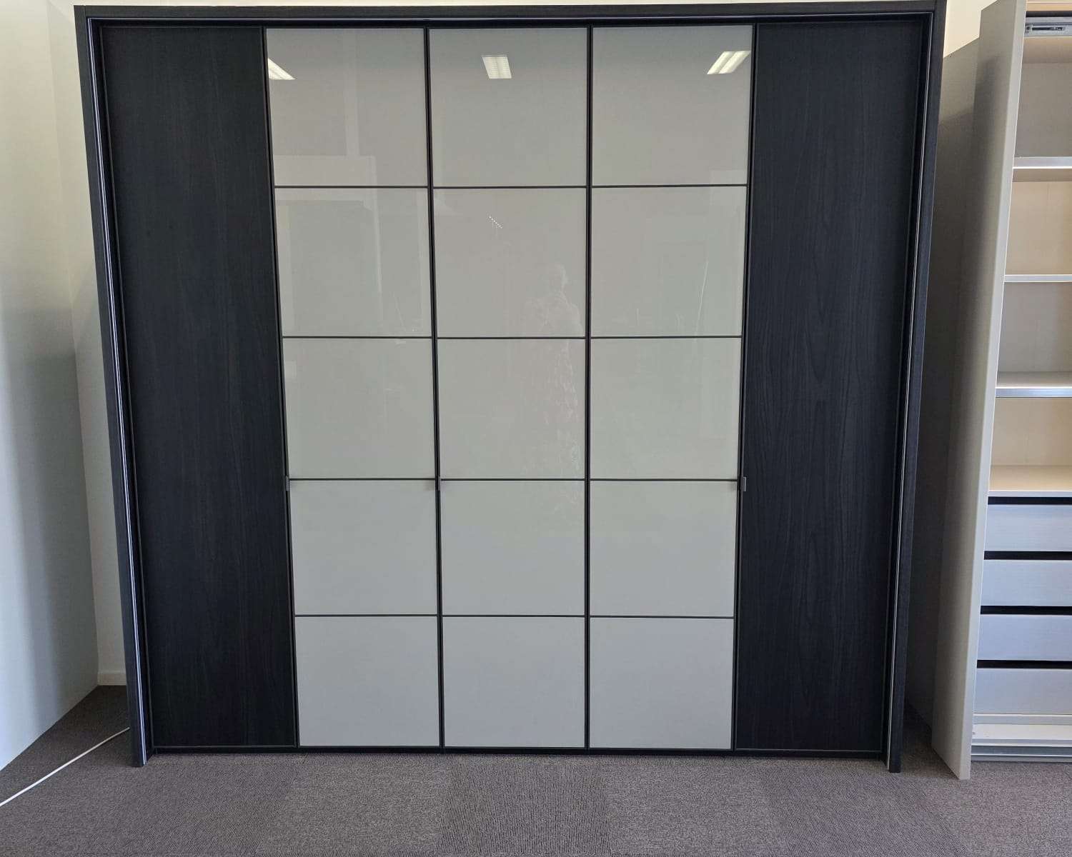 Showroommodel Square Showroommodel Square