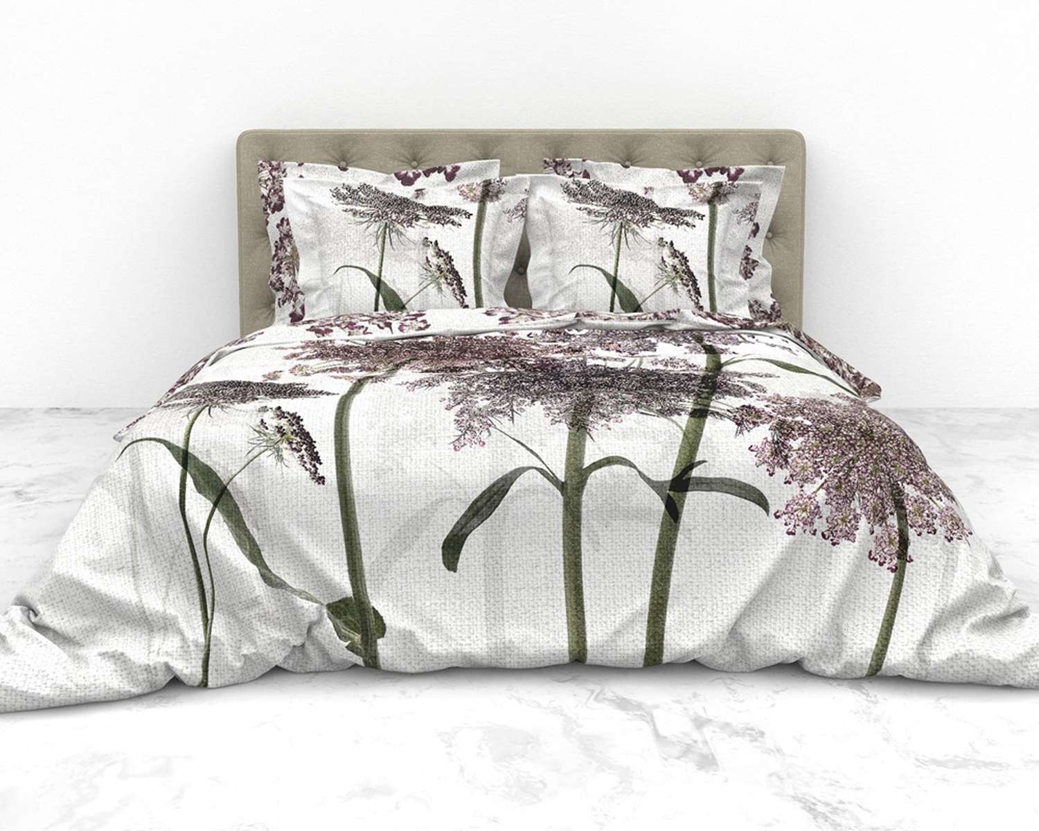 Dekbedovertrek Bloeiende berenklauw op bed