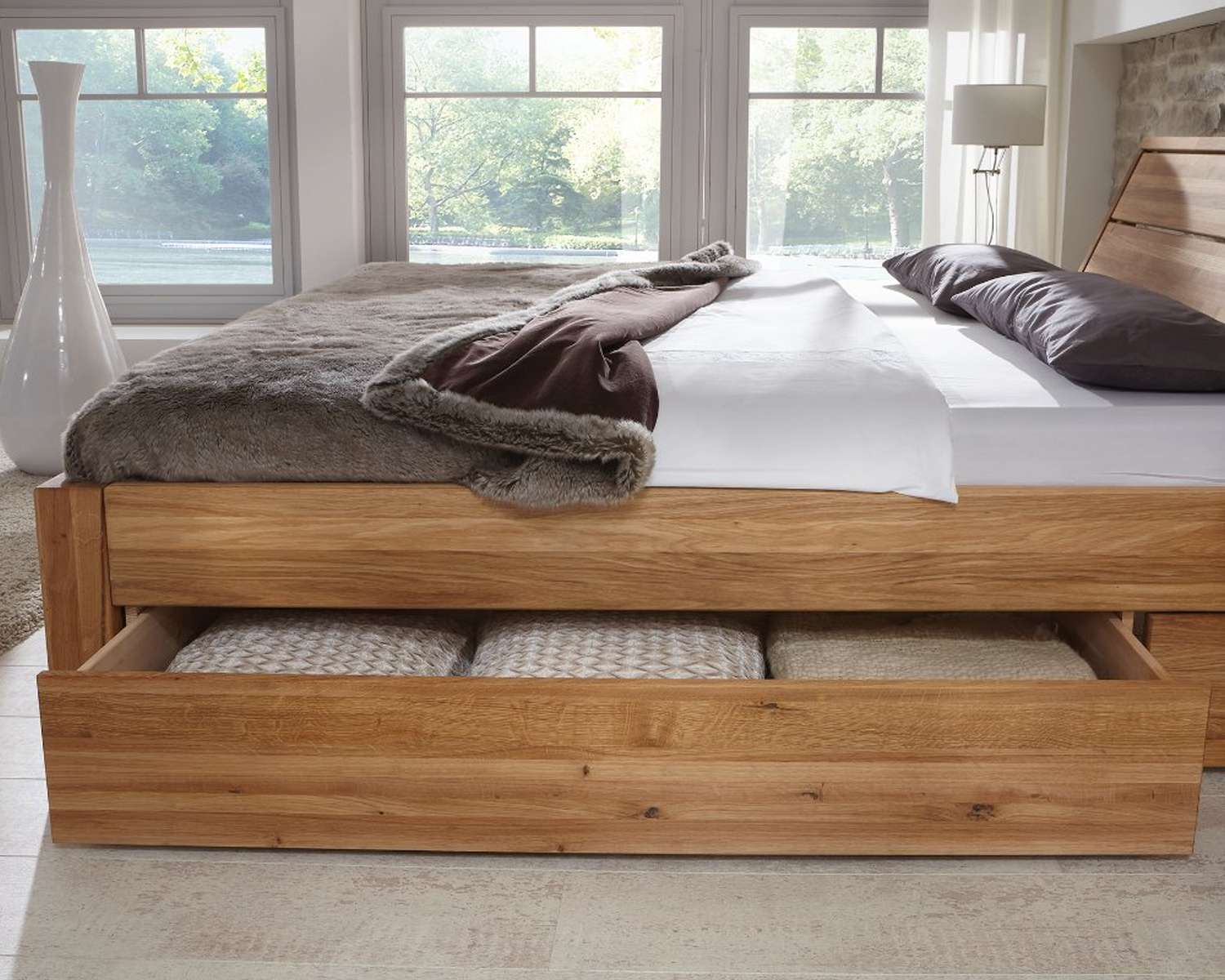 Detail bedladen van massief houten bed Kopenhagen Detail bedladen van massief houten bed Kopenhagen