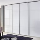 Compleet witte kledingkast, wit glas