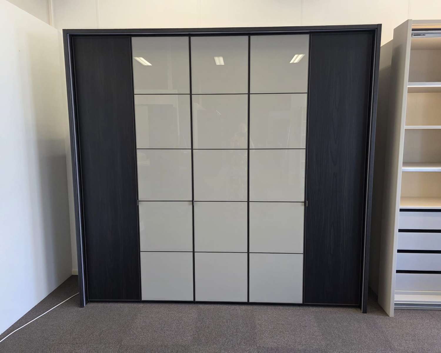 Elegance Square showroom