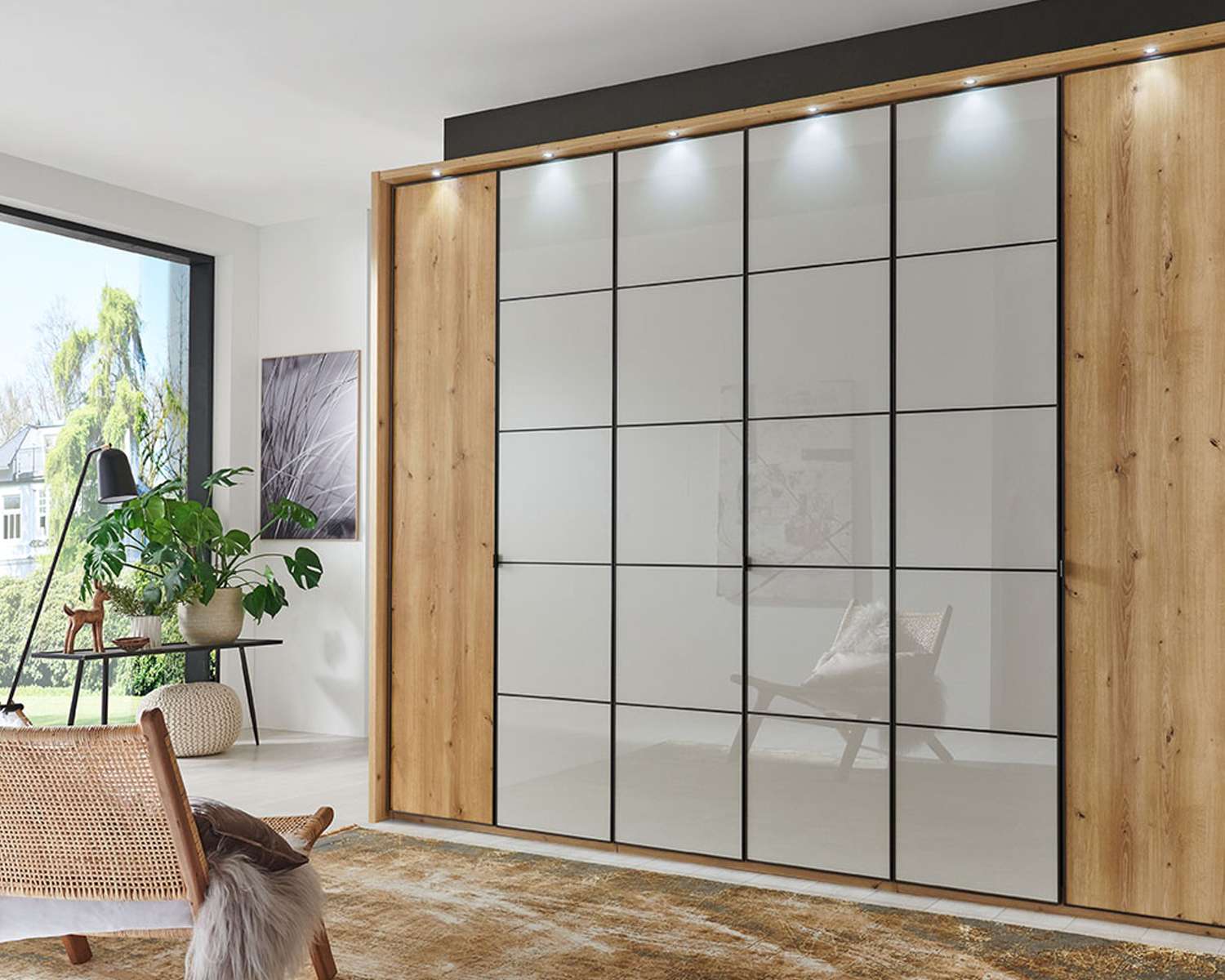 Draaideurkast Elegance Square eiken deurlijsten staal met spot verlichting
