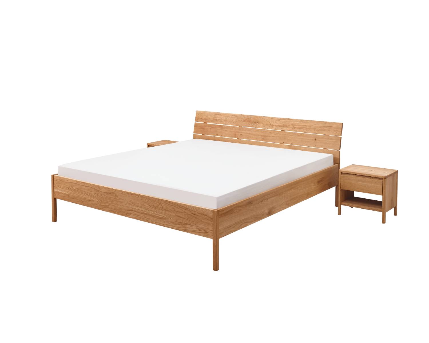 Massief eiken houten bed met recht hoofdbord en 2 nachtkastjes Massief eiken houten bed met recht hoofdbord en 2 nachtkastjes