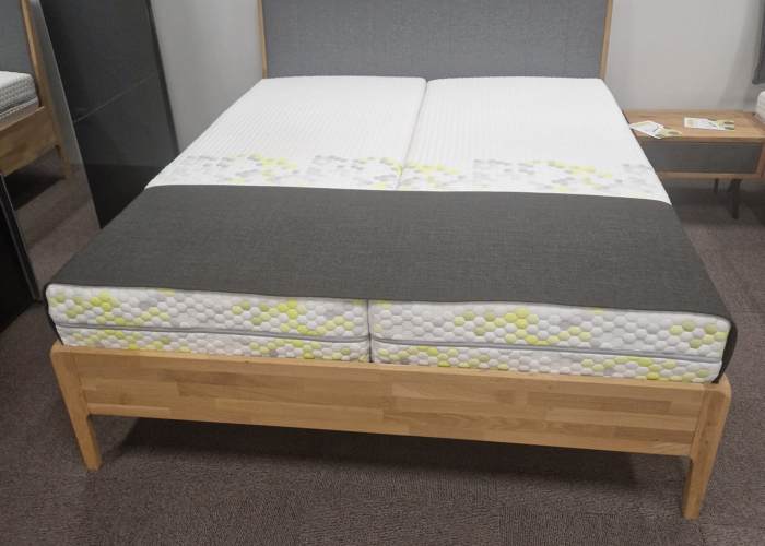 Showroom opruiming houten bed Pearl
