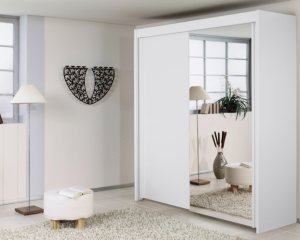 Witte kledingkast met spiegel