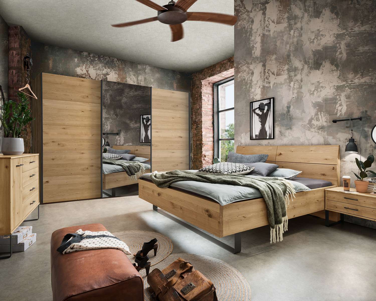 Zweefdeurkast Massive Austin slaapkamer