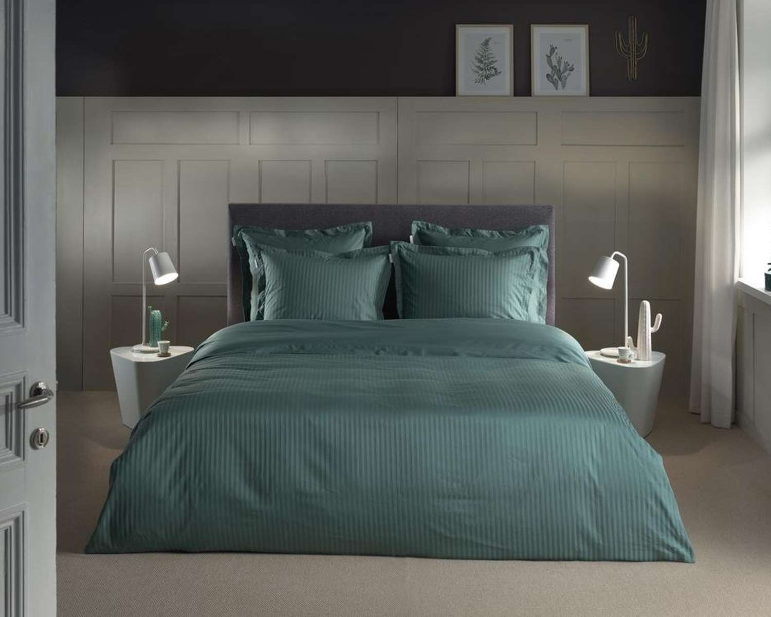 Uni Linea Groen op bed helemaal