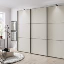 Luxe kledingkast met schuifdeuren in de kleur champagne