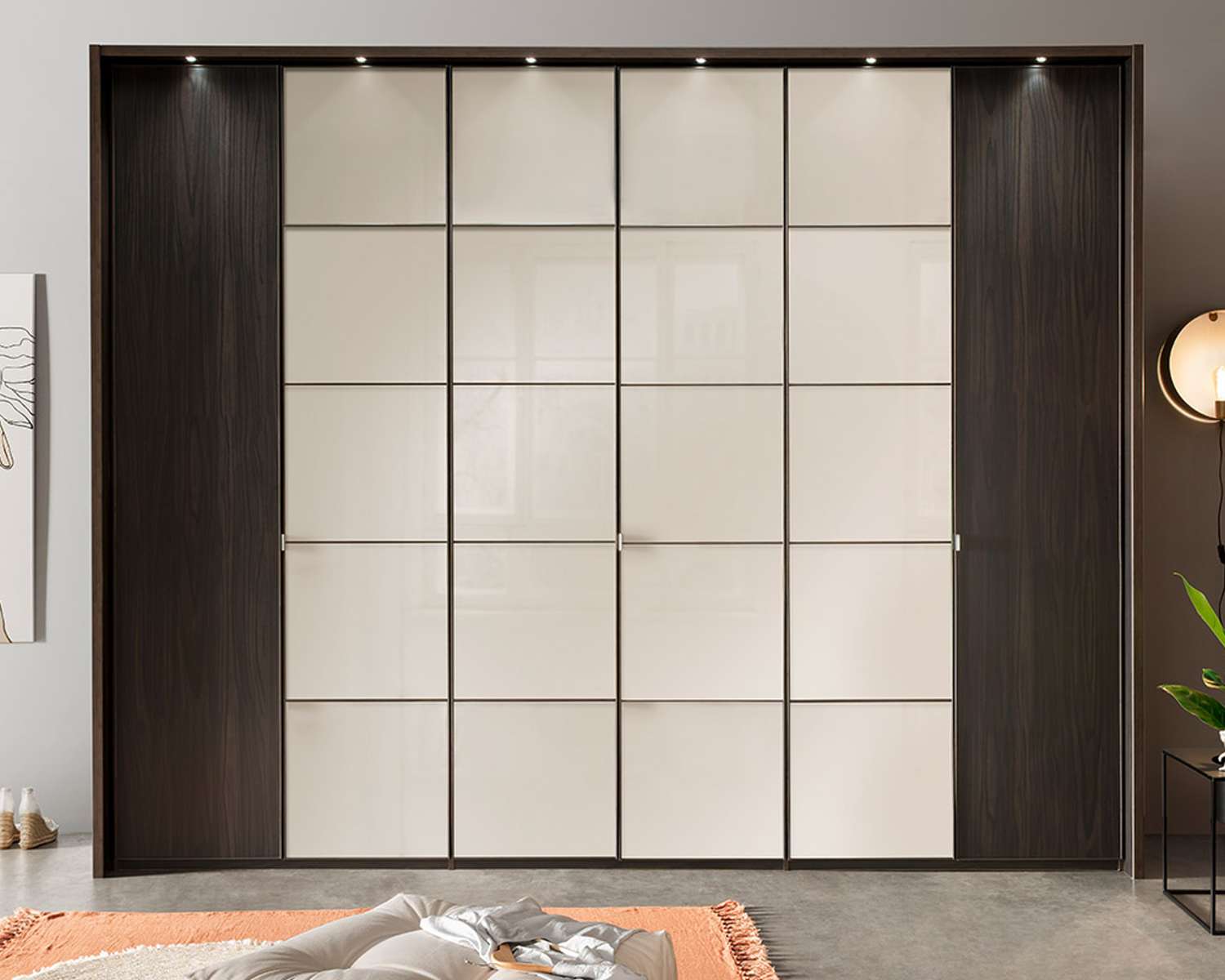 Draaideurkast Elegance Square met spot verlichting Draaideurkast Elegance Square met spot verlichting