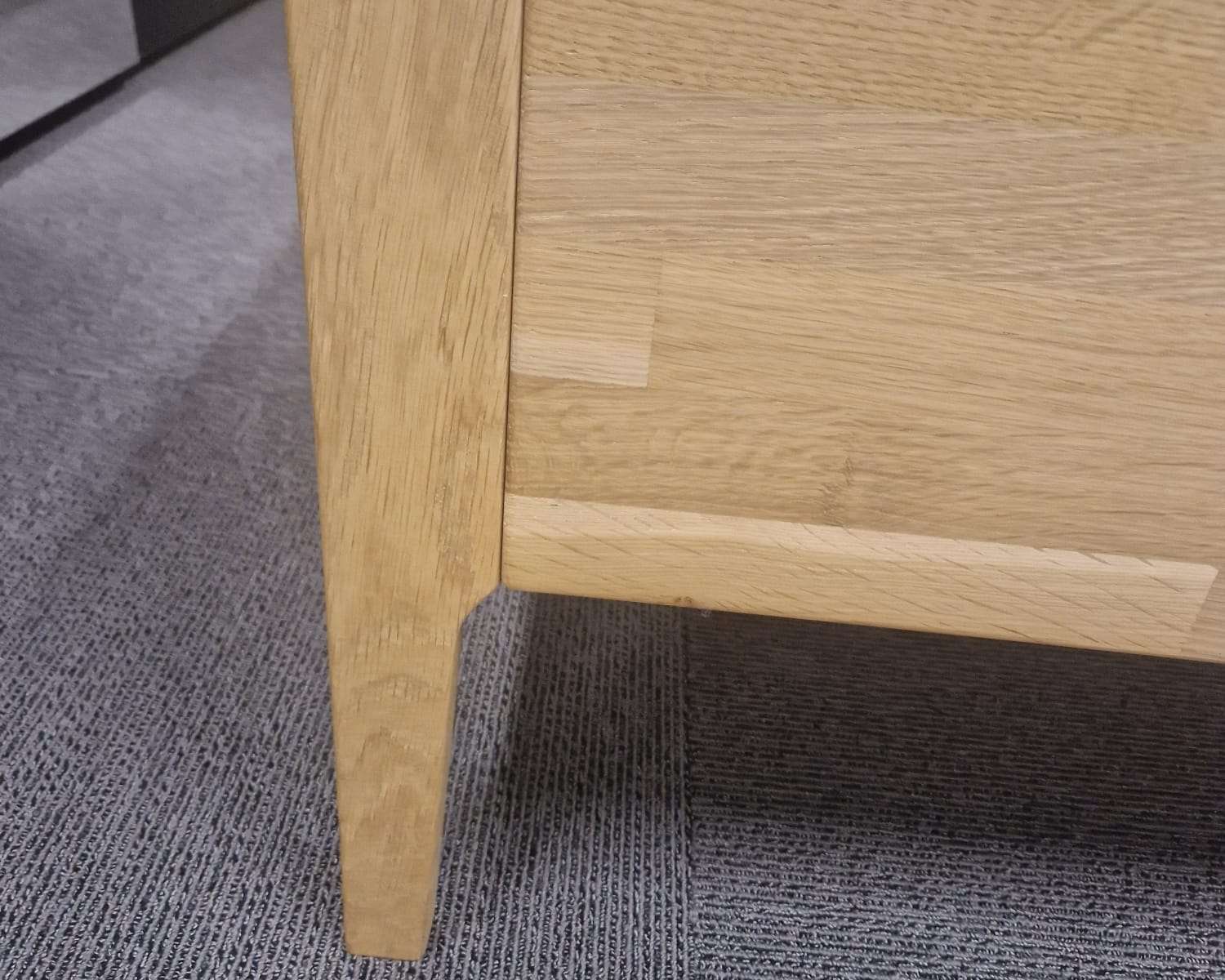 Detail poot houten bed Pearl Detail poot houten bed Pearl