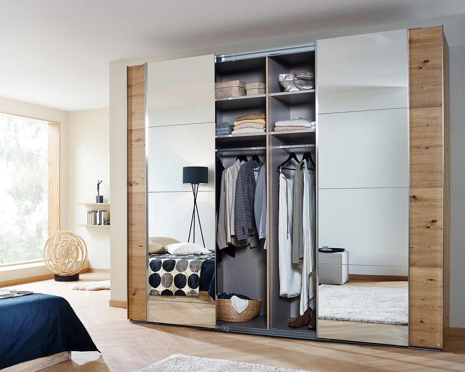 Synchroonkast open op 271cm breed Synchroonkast open op 271cm breed